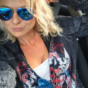 Meet your Posher, Jenny